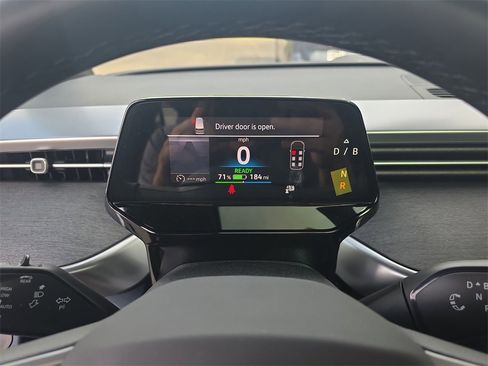 New 2025 Volkswagen ID. Buzz Pro S Plus image 28