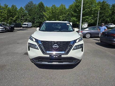 Used 2023 Nissan Rogue SL AWD/4WD image 2
