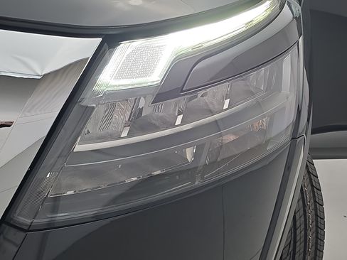 New 2025 Nissan Pathfinder SL w/ Cargo Package image 32