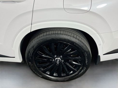 Used 2025 Hyundai Palisade Calligraphy AWD/4WD image 34