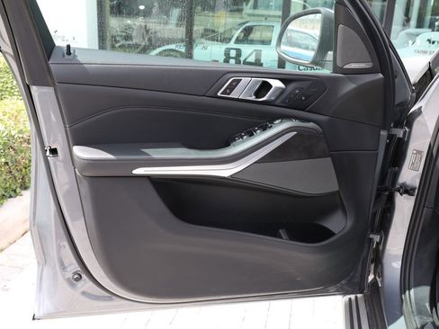 Used 2024 BMW X5 xDrive40i AWD/4WD image 13