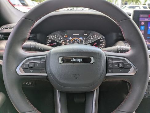 Certified 2023 Jeep Compass Trailhawk w/ Trailer Tow Group AWD/4WD image 19