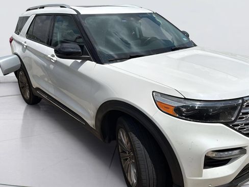 Used 2023 Ford Explorer Limited w/ Limited Technology Package AWD/4WD image 5
