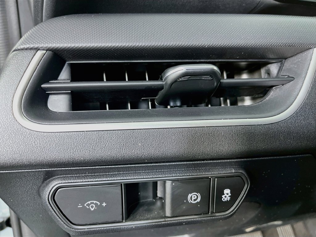 Used 2025 Kia K4 FWD image 11