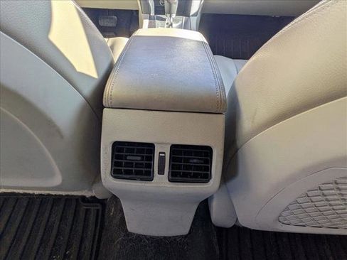 Used 2014 Subaru Outback 2.5i Limited w/ Moonroof Package image 13