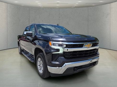 Used 2023 Chevrolet Silverado 1500 LT w/ Protection Package AWD/4WD image 13