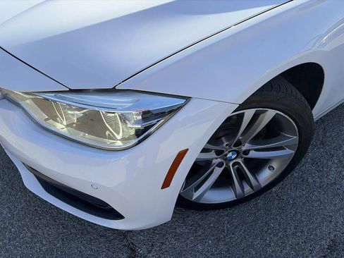 Used 2018 BMW 330i Sedan w/ Convenience Package RWD image 33