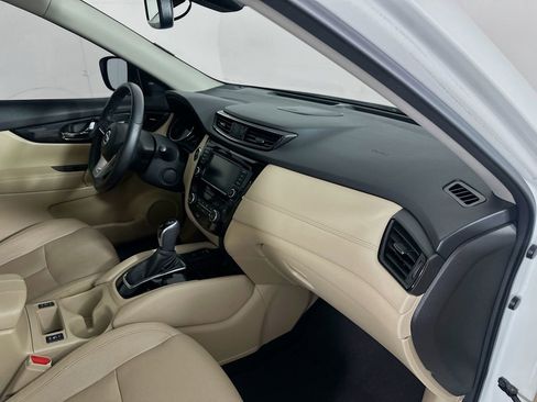 Used 2020 Nissan Rogue SL w/ Premium Package FWD image 29
