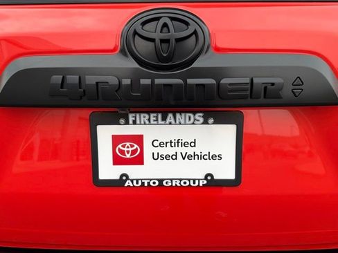 Used 2024 Toyota 4Runner TRD Off-Road Premium w/ Moonroof Package AWD/4WD image 10