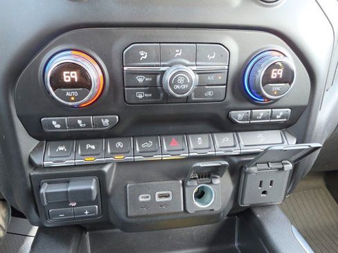 Used 2021 Chevrolet Silverado 1500 LTZ AWD/4WD image 45