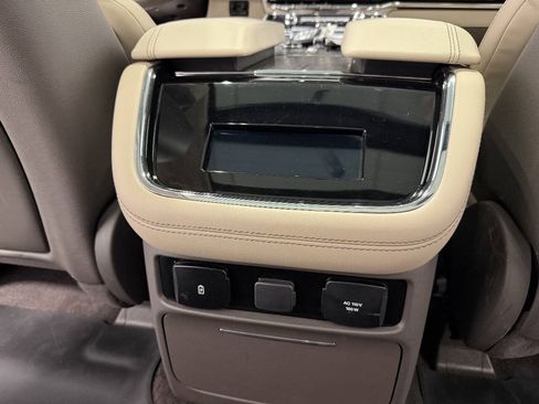Used 2022 Lincoln Navigator L Reserve AWD/4WD image 32