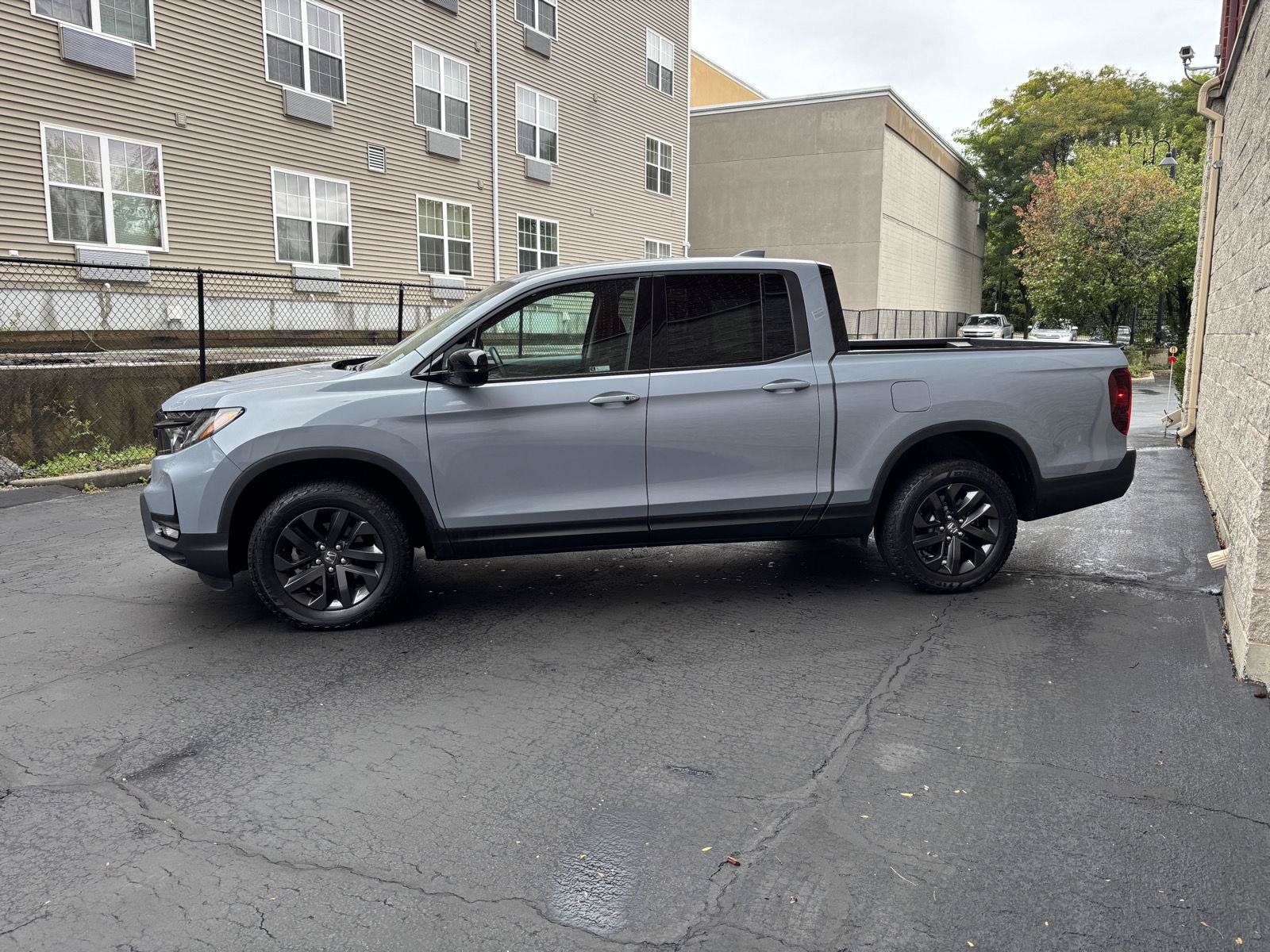 Used 2024 Honda Ridgeline Sport image 3