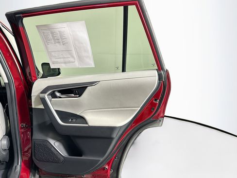 Used 2024 Toyota RAV4 XLE w/ Convenience Package image 32