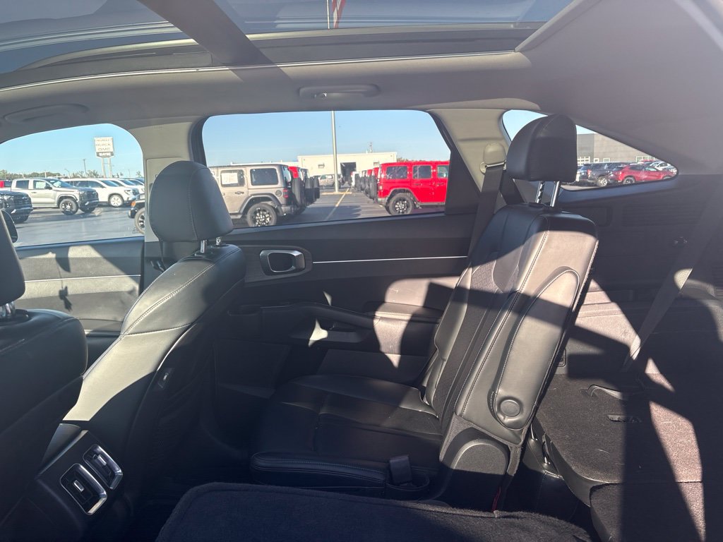 Used 2021 Kia Sorento EX w/ EX AWD X-Line Package image 14
