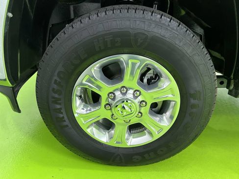 Used 2025 RAM 2500 Big Horn AWD/4WD image 16