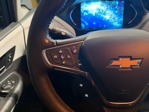 Used 2020 Chevrolet Bolt LT FWD image 12
