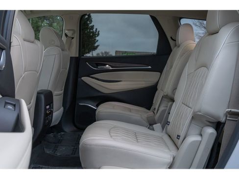 Used 2022 Buick Enclave Avenir w/ Avenir Technology Package image 13