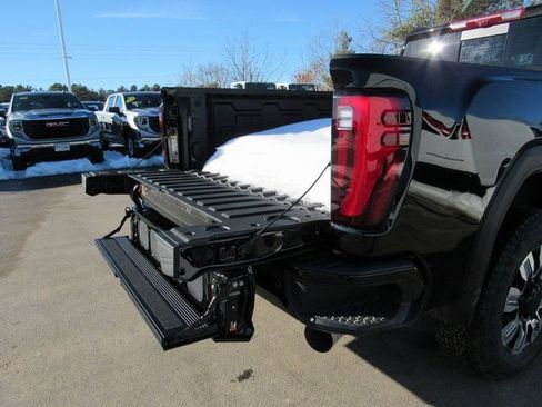 New 2026 GMC Sierra 2500 Denali w/ Denali Reserve Package AWD/4WD image 37