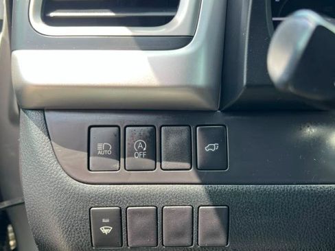 Used 2019 Toyota Highlander XLE AWD/4WD image 37