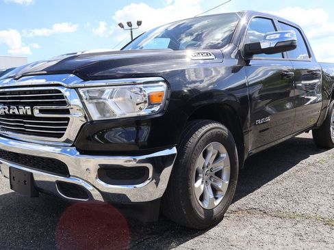 Used 2024 RAM 1500 Laramie AWD/4WD image 2