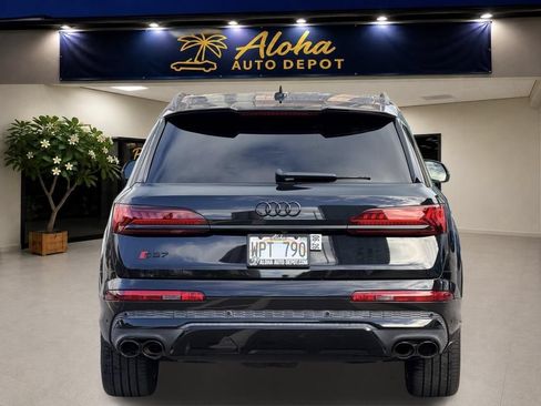 Used 2022 Audi SQ7 Prestige w/ SQ7 Sport Package AWD/4WD image 4