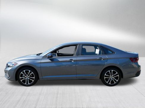 Certified 2024 Volkswagen Jetta Sport FWD image 4