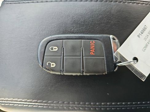 Used 2024 Jeep Compass Trailhawk image 34