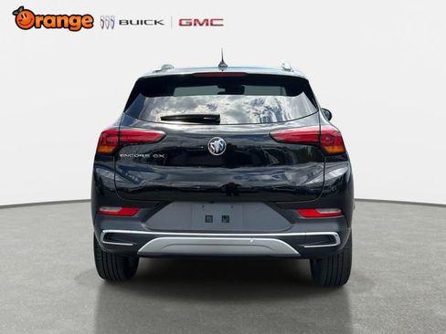 Used 2023 Buick Encore GX Essence w/ Experience Buick Package FWD image 4