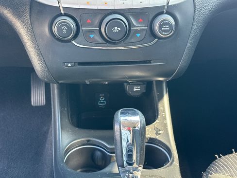 Used 2020 Dodge Journey SE w/ SE Popular Equipment Group FWD image 12