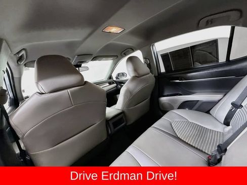 Used 2020 Toyota Camry SE FWD image 10