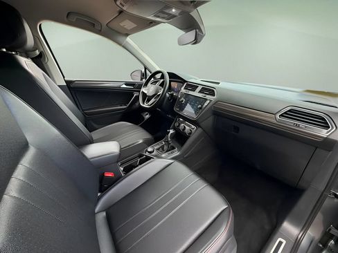 Used 2024 Volkswagen Tiguan Wolfsburg Edition AWD/4WD image 19