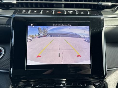 Used 2024 Jeep Grand Cherokee Altitude image 26