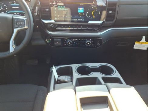 Used 2025 Chevrolet Silverado 3500 LT w/ Trail Boss Package image 17