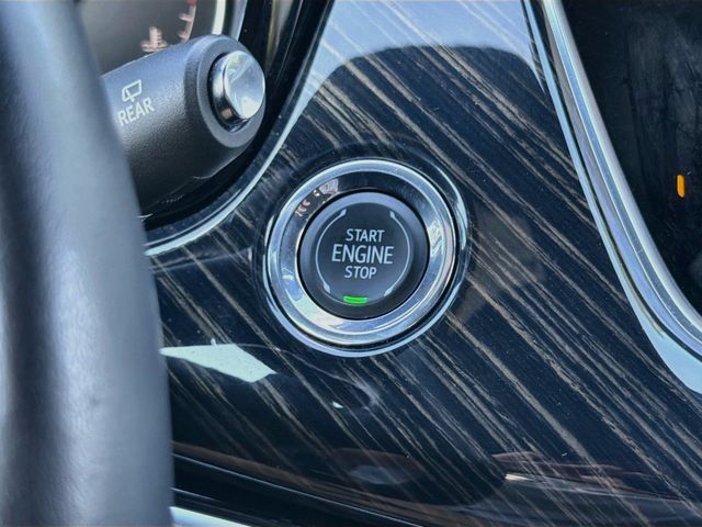 Used 2024 Cadillac XT6 Premium Luxury FWD image 38