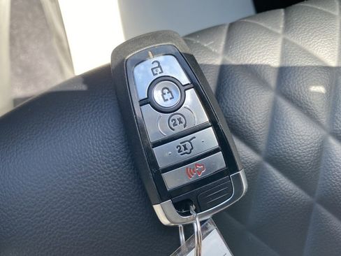Used 2024 Ford Edge Titanium AWD/4WD image 34