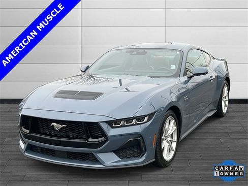 Used 2024 Ford Mustang GT Premium image 7