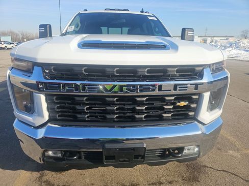 Used 2022 Chevrolet Silverado 3500 LT w/ Convenience Package image 2