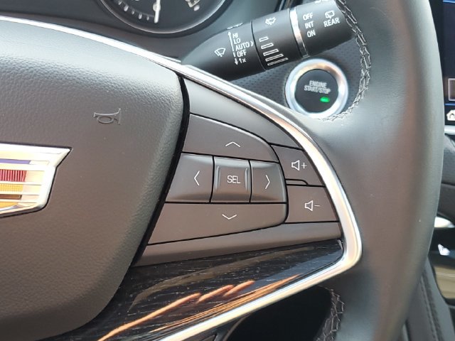 Used 2025 Cadillac XT5 Premium Luxury w/ Technology Package AWD/4WD image 22
