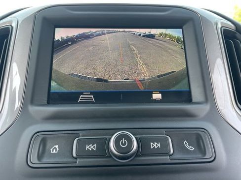 Used 2022 Chevrolet Silverado 2500 Custom w/ Custom Convenience Package image 17