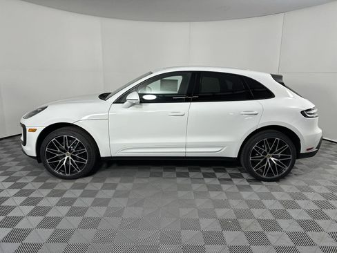 New 2025 Porsche Macan image 2