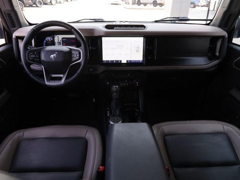 Used 2023 Ford Bronco Wildtrak AWD/4WD image 22
