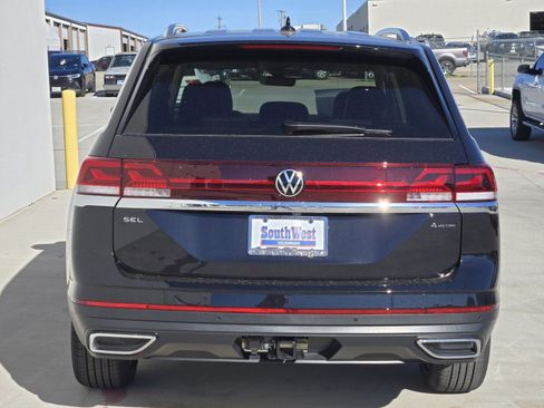 New 2025 Volkswagen Atlas SEL image 5