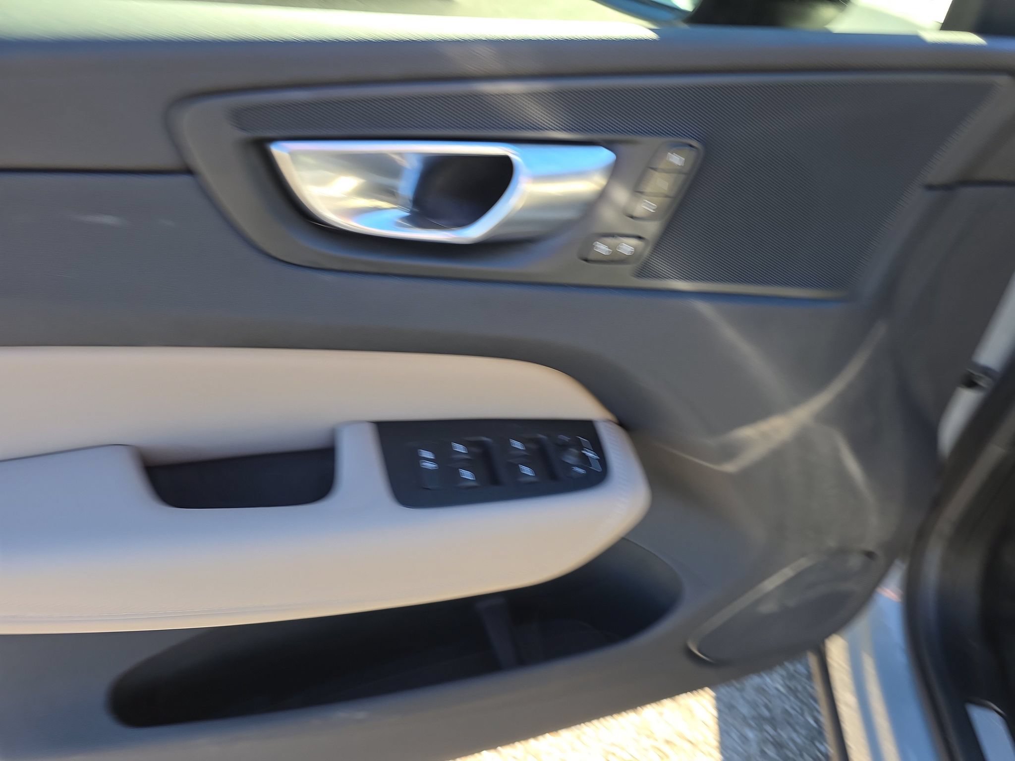 Certified 2026 Volvo XC60 B5 Plus w/ Protection Package Premier AWD/4WD image 20
