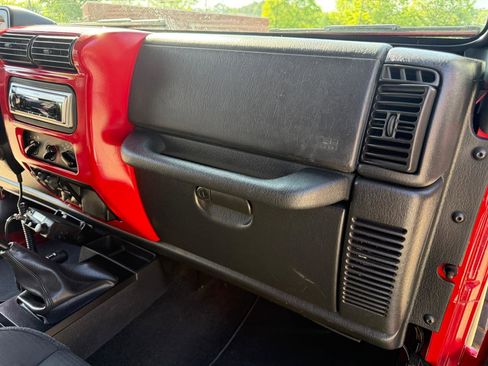 Used 2006 Jeep Wrangler X image 16