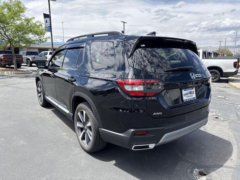 Certified 2025 Honda Pilot Elite image 8