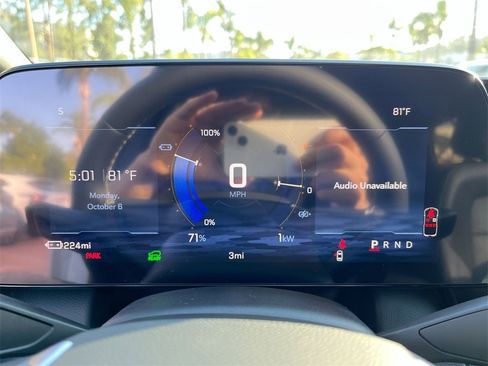 New 2026 Chevrolet Equinox EV LT image 11