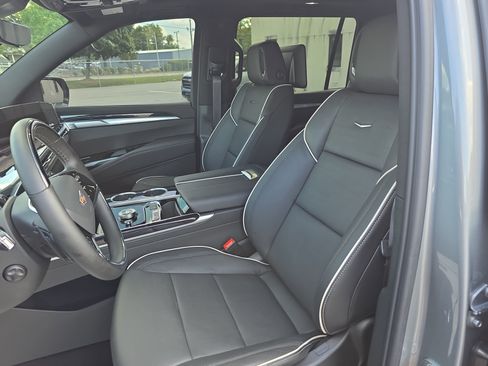 Certified 2026 Cadillac Escalade ESV Sport w/ Touring Package AWD/4WD image 16