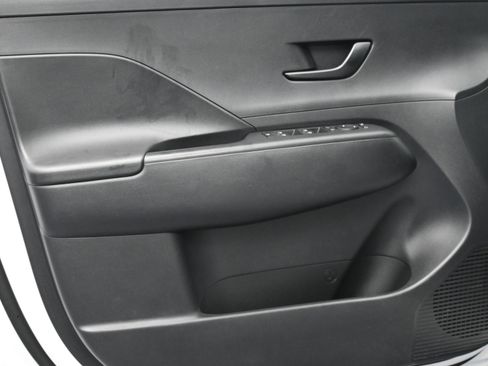 Used 2024 Hyundai Kona SEL w/ Convenience Package image 14