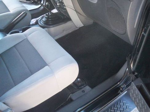 Used 2010 Jeep Wrangler Sport image 15