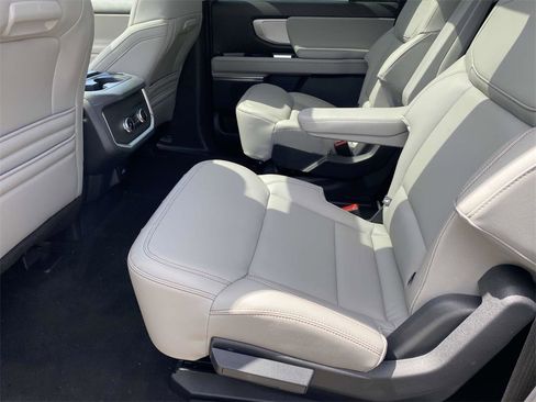 New 2025 Ford Expedition Max Active image 11